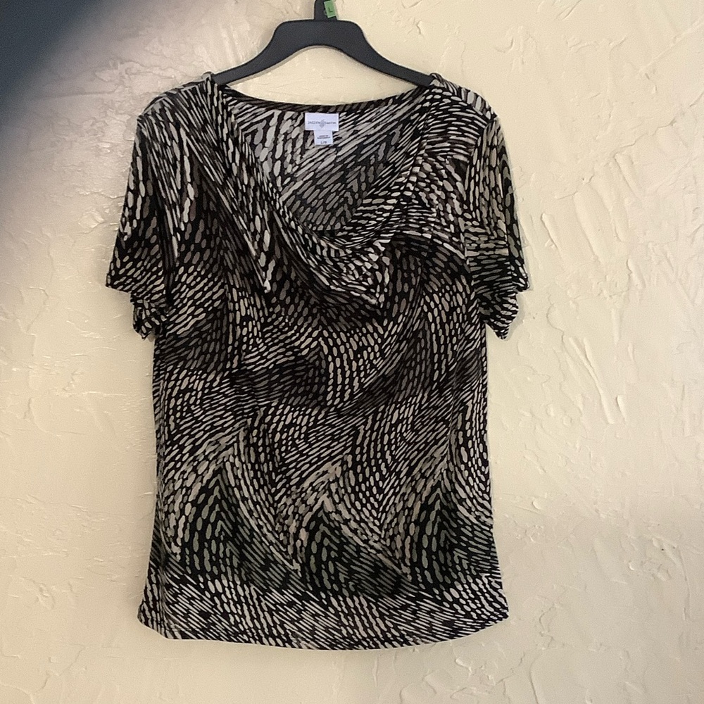 Jaclyn Smith Monochrome Patterned Blouse